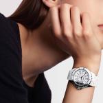 CHANEL - J12 PARADOXE KALIBER 12.1 Uhr, 38 mm