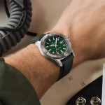Breitling - Avenger Automatic 42