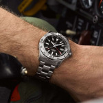 Breitling - Avenger Automatic GMT 44