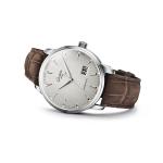 Glashütte Original - Senator Excellence 
Panoramadatum
