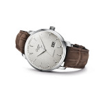 Glashütte Original - Senator Excellence 
Panoramadatum