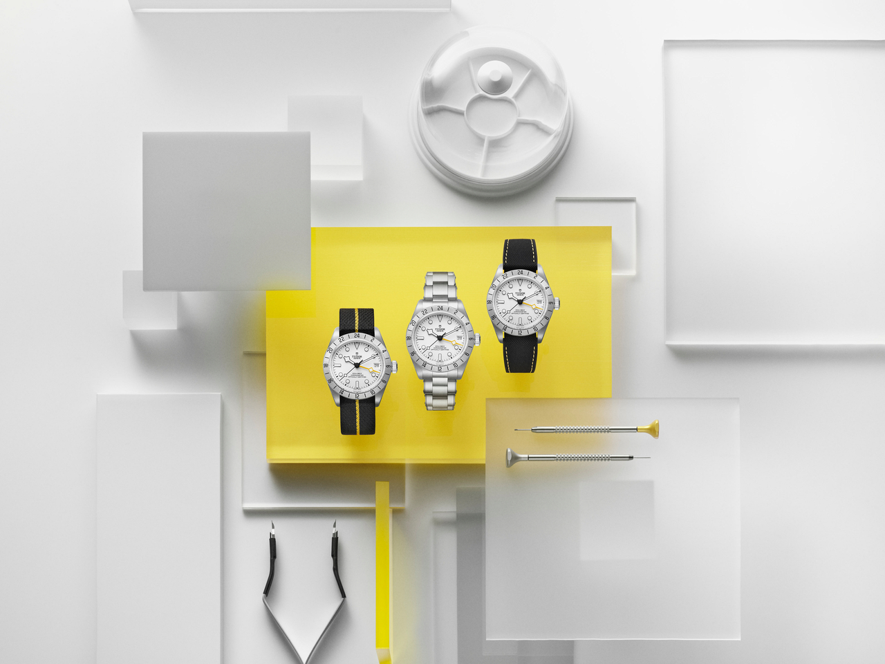 TUDOR_NP25_BLACK BAY PRO_LIFESTYLE-1